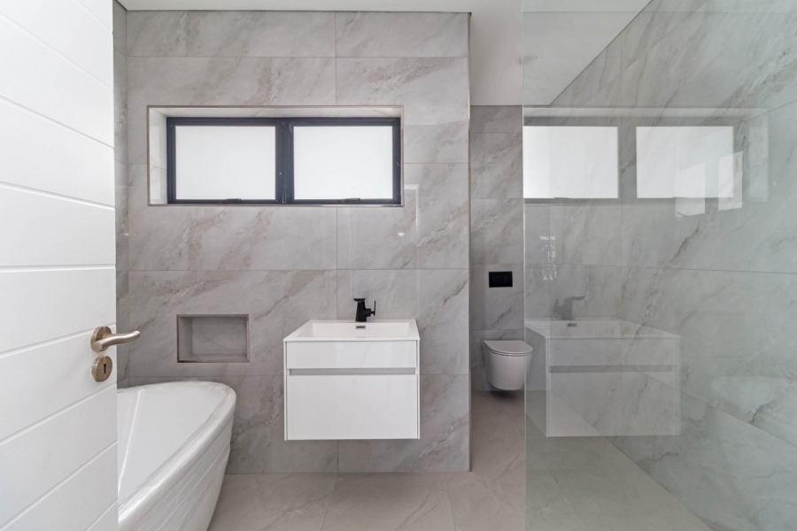 4 Bedroom Property for Sale in Sandown Western Cape